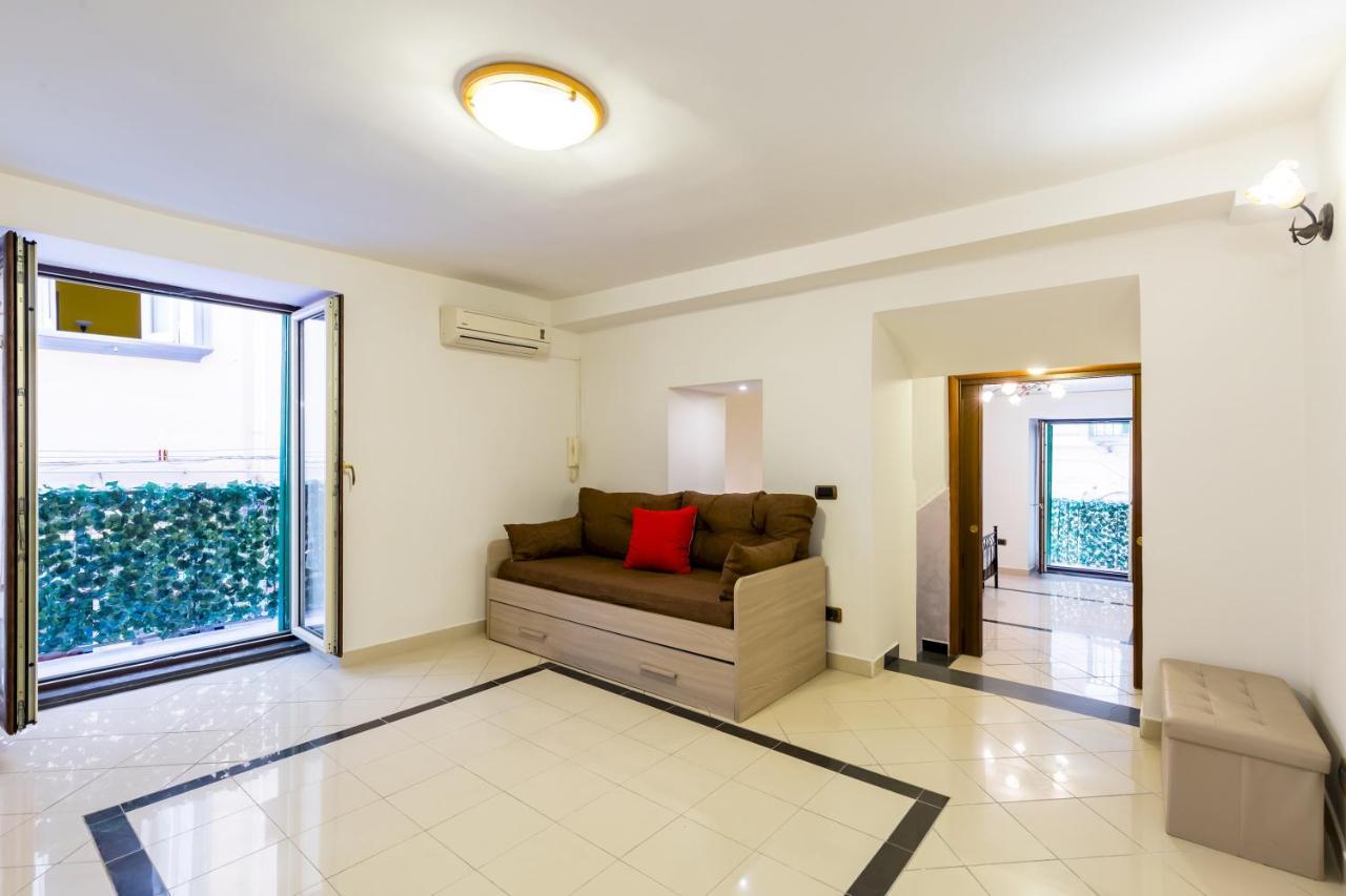 Qs1 - Indipendent Flat In Center Nápoles Exterior foto